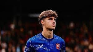 LCK冠军战队爆冷翻车！中单燃尽也赢不了，再输一场无缘世界赛